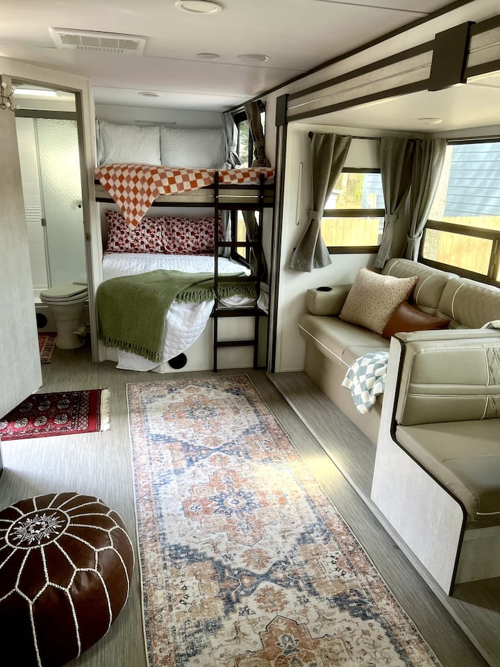 Clean And Comfortable Camper - Folly Beach, SC