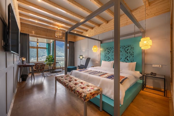 Jacuzzi Room | Balcony Manali View - Manali