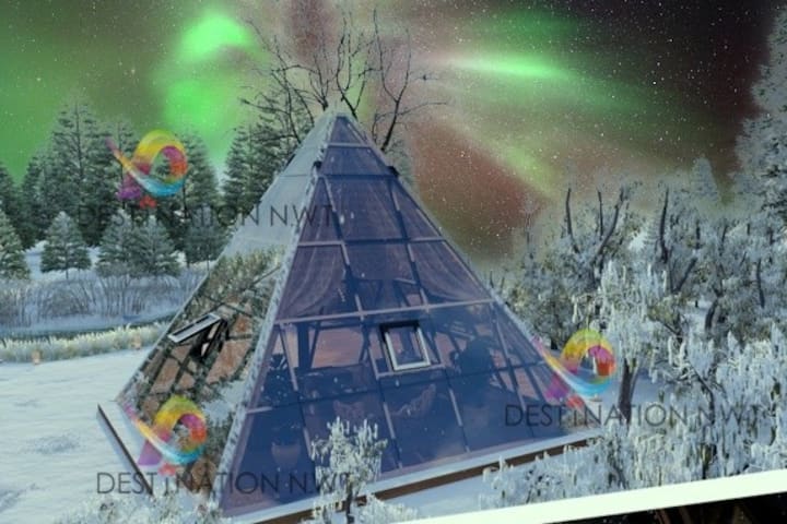 Glass Living Unit: Aurora In Bed - Great Slave Lake