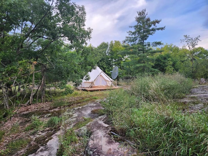 Luxury Camping At Mossy Hollow - Kingston