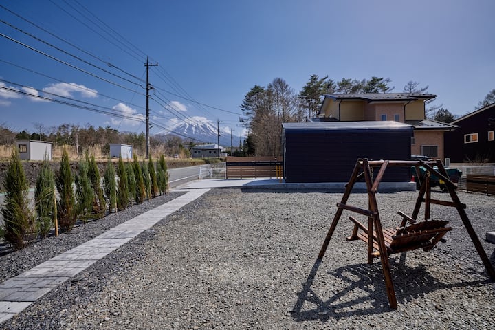 Newopen!ガレージと暖炉の宿。屋外テラスから絶景富士眺望 - 富士山