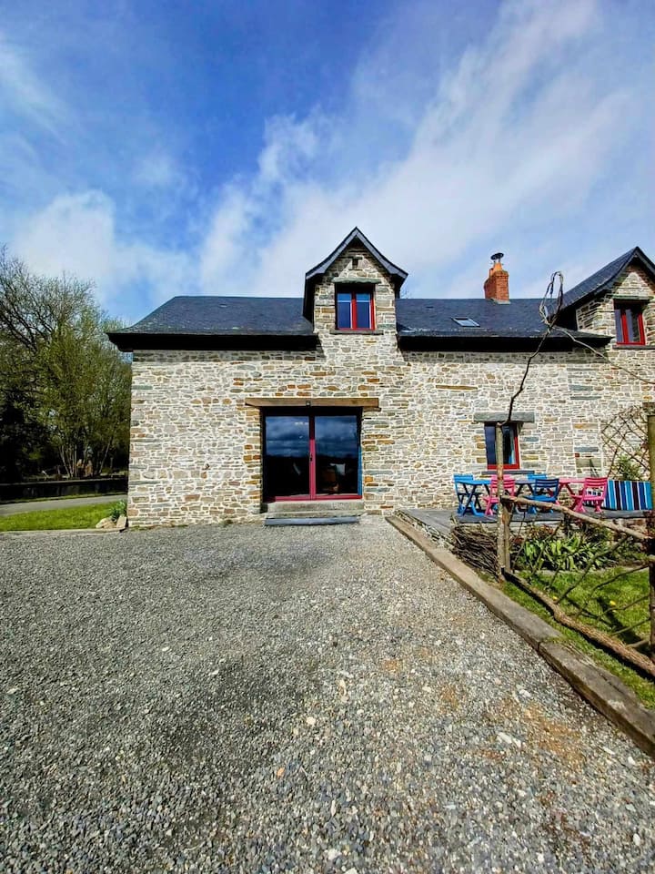 Charming 3br Cottage On A Farm - Châteaubriant