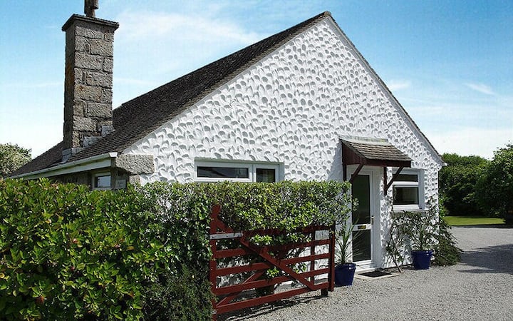 Meadow Barn Stands In A 2 Acre Garden With Parking - Coverack