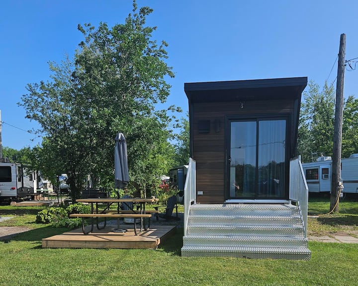 The Drift Away Tiny Home In Campground Near Beach - Fort Erie