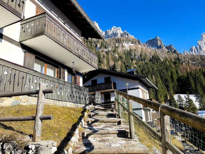 Shastala Dolomites Ski Lodge - San Martino di Castrozza