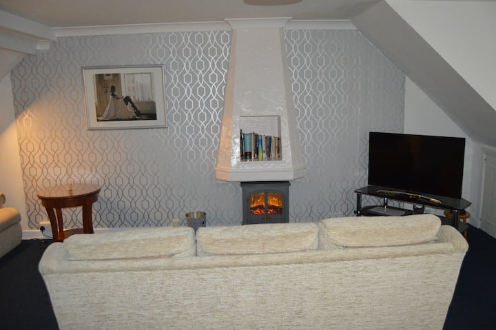Central One Bedroom Holiday Apartment - Dunfermline