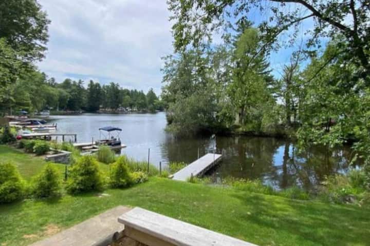 Heron Cove Cottage: A Sweetwater Stay - Keene, NH