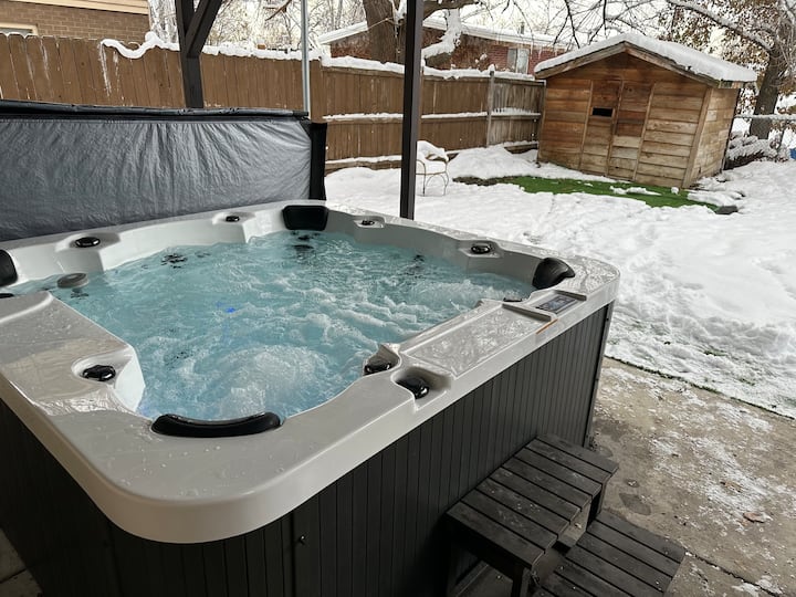Private Home With Hot Tub, Sauna And So Much More! - South Jordan, UT