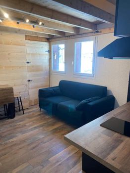 Isola Apartments and Condos For Rent cozycozy