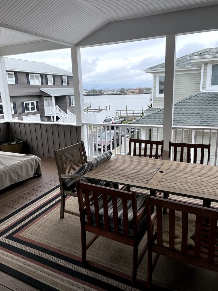 Long Beach Home View Of Bay With Hot Tub/ Shower - Oceanside, NY