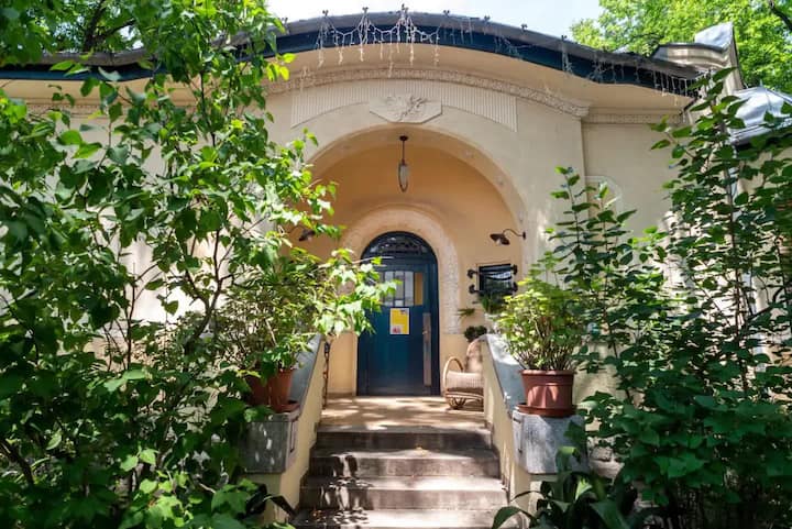 Hungarian Art Nouveau Architecture Villa - Budapest