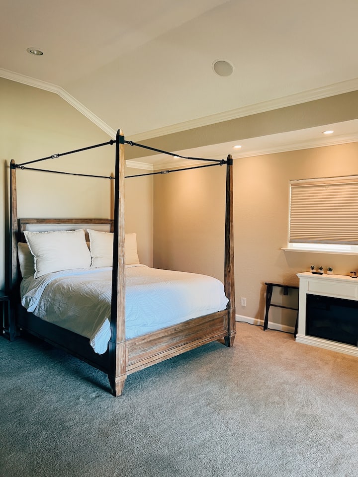 Bedroom In Wine Country - Yountville, CA