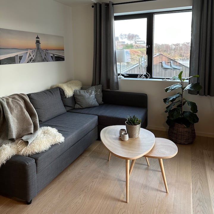 Seaside Flat With View And Patio - Stavanger
