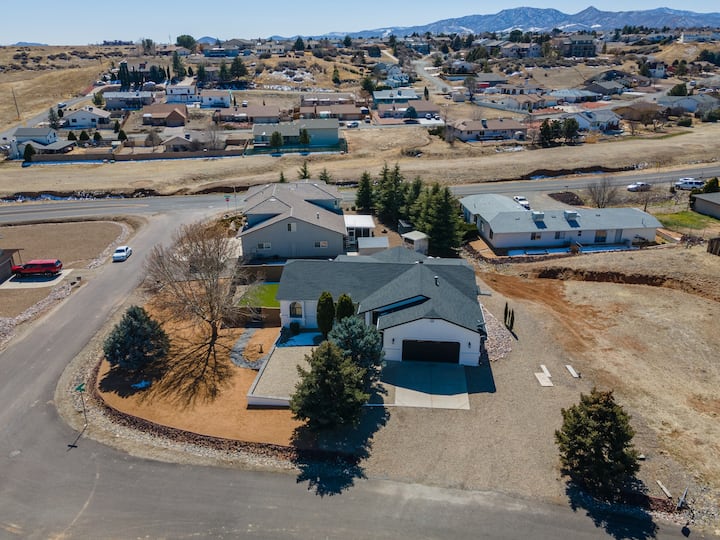 Spacious Home With Deck Views - Prescott Valley, AZ