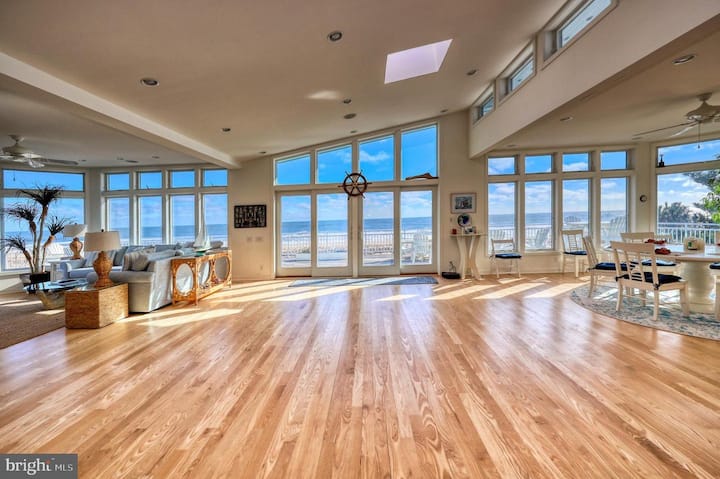 Spectacular Oceanfront House, Private Lane, North Beach, 100 Ft Beachfront Views - Surf City, NJ
