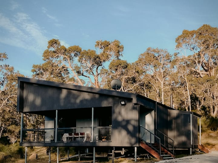 Cooleez Landing: Feel At Home In The Aussie Bush. - Yallingup
