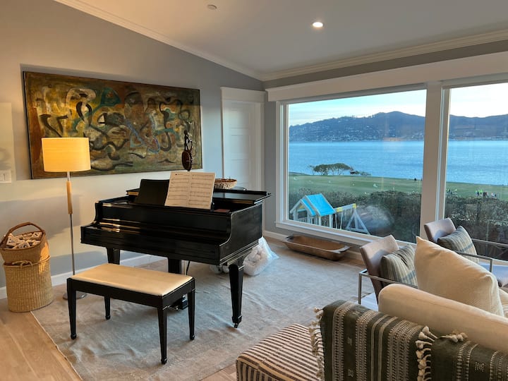 Spectacular Home W/ Breathtaking 180° Water Views - Tiburon, CA