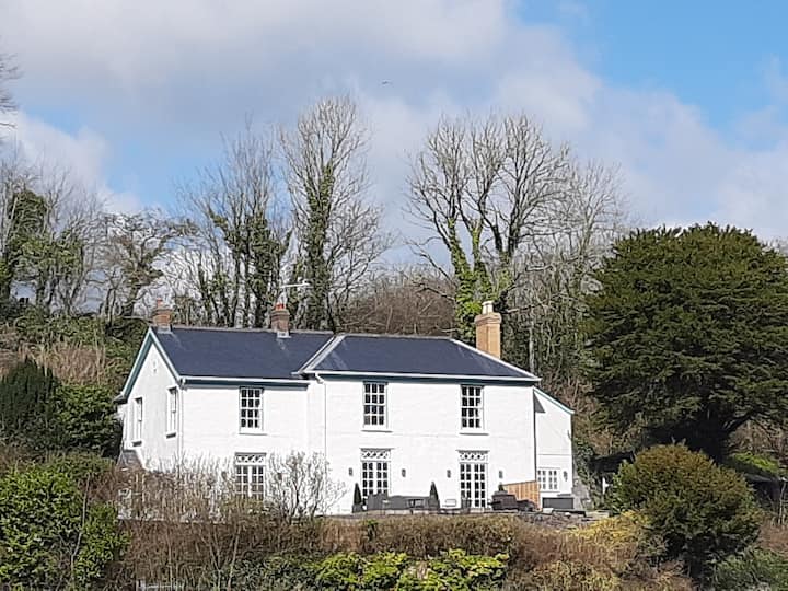 Beautiful Georgian House, With Lovely Views - Kidwelly