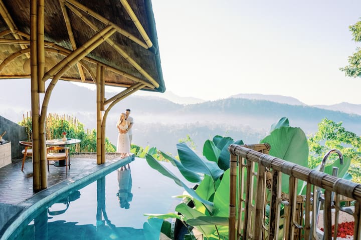 Dreamy Cliffside Bamboo Villa With Pool And View - Indonesien