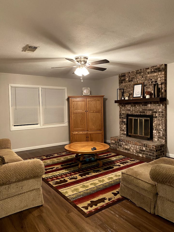 Cheerful 3-bedroom Lakehouse With Indoor Fireplace - Perry State Park, Ozawkie