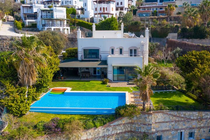 Summer Villa With Private  Pool In Yalikavak - Koyunbaba Mahallesi
