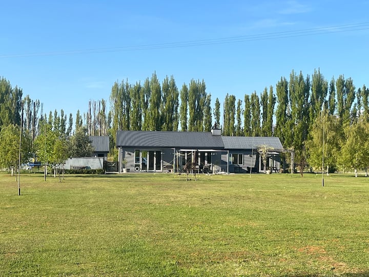 Family Home On Private 5 Acres Near Clyde - Clyde