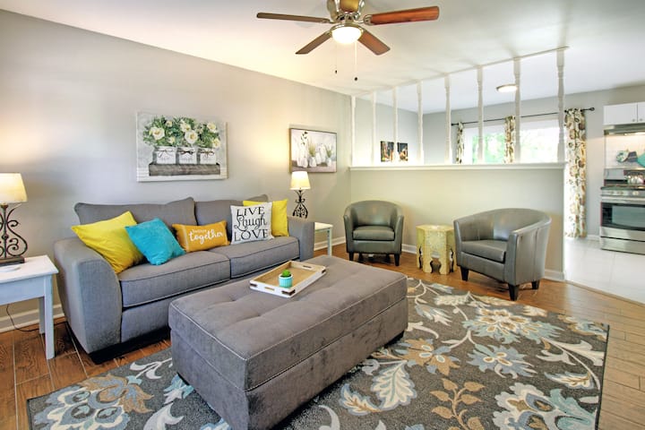 Bright & Comfy In The Heart Of The Rose District - Broken Arrow, OK