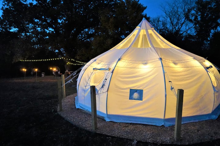 Relaxing Galaxy Bell Tent Getaway - Iowa