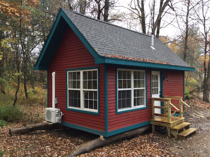 Eco Friendly Tiny Home On 9 Acres - Hyde Park