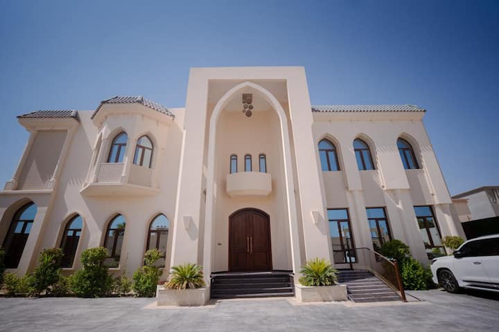 Luxuries 8-bedroom Villa With Indoor Pool - 카타르