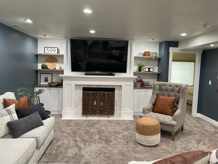 New Walk-out Basement In The Perfect Location - Lehi, UT