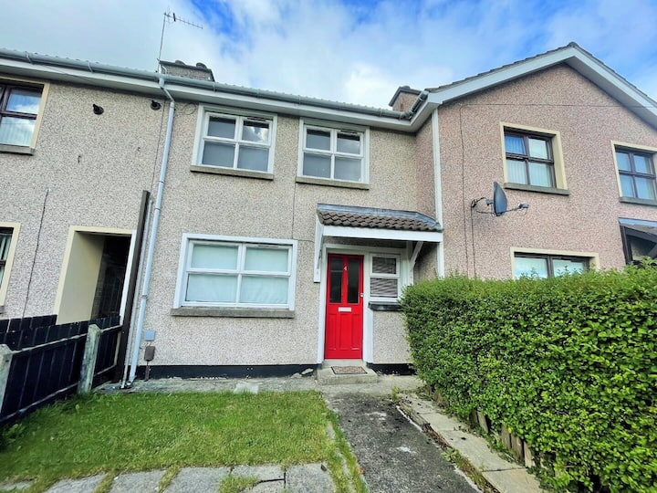 2-bedroom Home Close To City Centre In Quiet Area - Londonderry