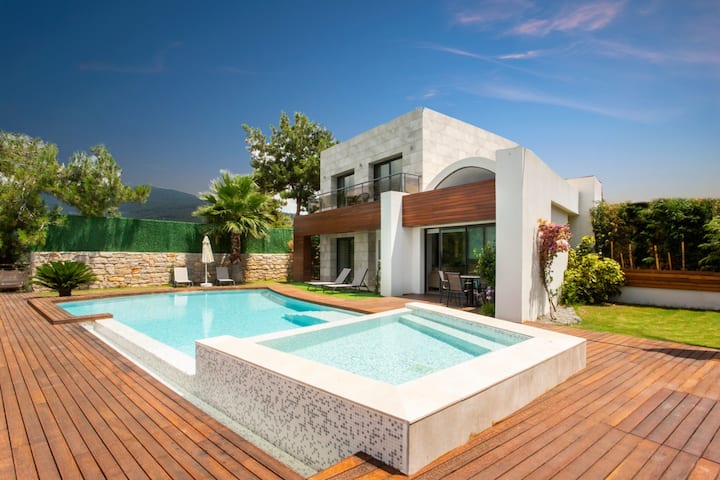 Deluxe Villa In Bodrum With Private Pool - Torba