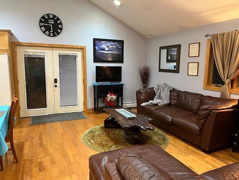 Edinboro, PA Holiday Apartments and Self Catering cozycozy