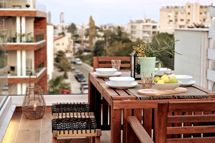 Rooftop Jacuzzi & Bbq W/designer Home & Workspace - Limassol