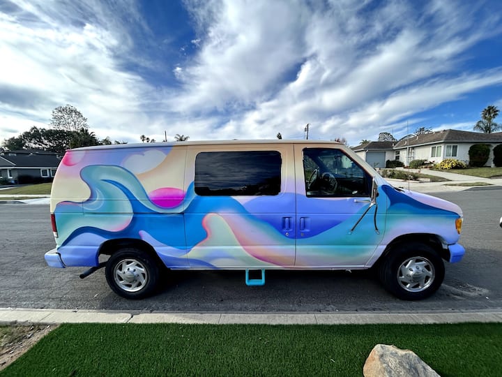 Artsy Camper Van With King-size Bed - Santa Barbara, CA