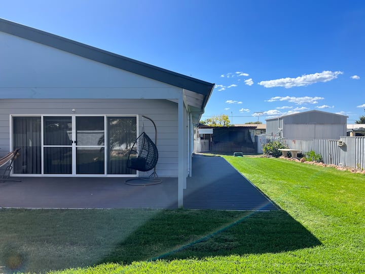 New 4 Bedroom Holiday Home With Undercover Deck - Goolwa