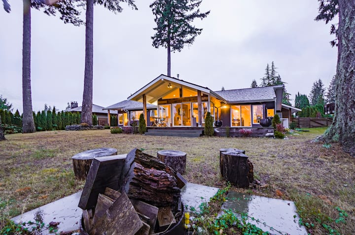 Unique, Cozy And Private With Mountain Views. - Squamish