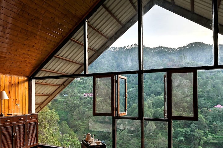 Luxury Villa Hill View | Glass Attic Room | Cook - Kasauli