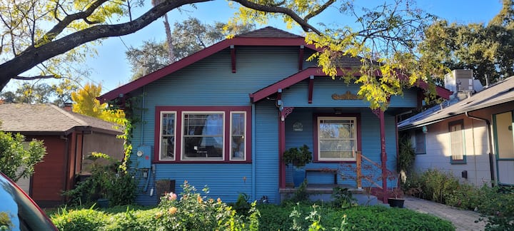Old-meets-new Cottage - Davis, CA