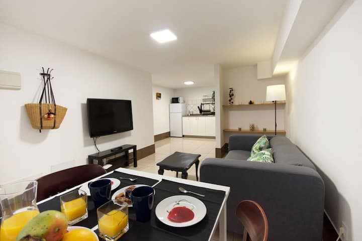 Need A 2 Bedroom Apartment Close To Airport? - Gran Canaria Airport (LPA)