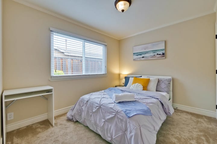 Private Bedroom + Fully Fenced Peaceful Backyard - San Jose, CA