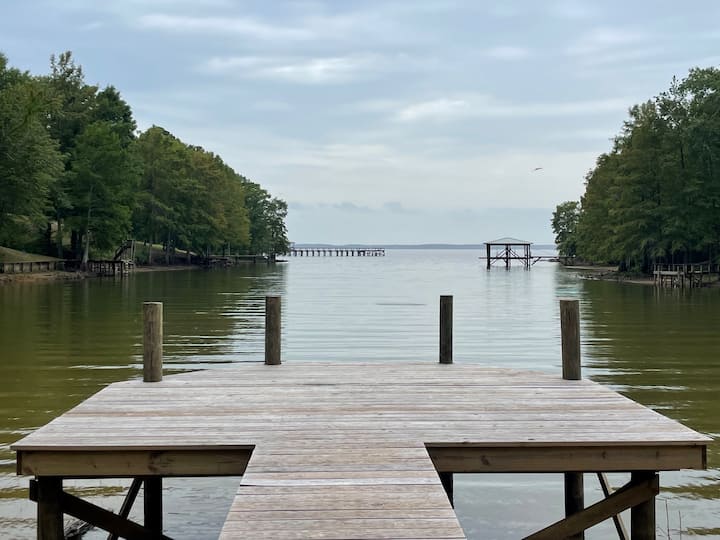 2 Br Waterfront Cabin With Main Lake View & Pier - Toledo Bend Reservoir
