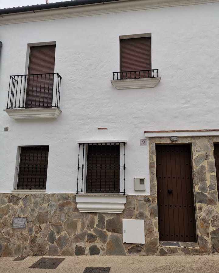 "Casa Isabel". Casa Rural En Sierra De Grazalema - Ubrique