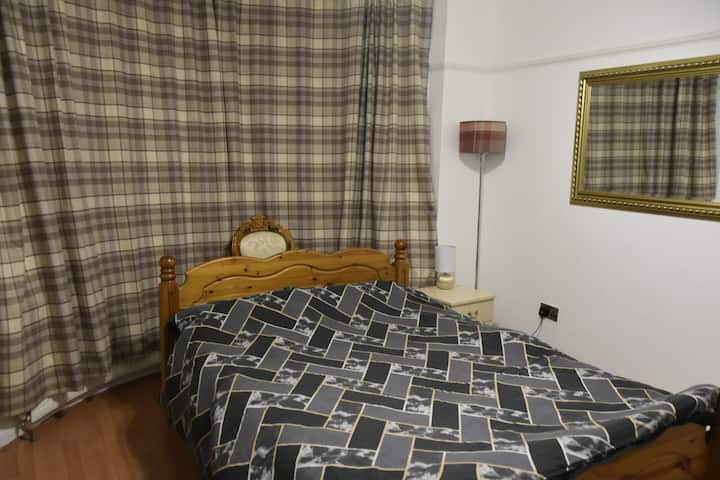 Spacious Double Room Near Luton Airport - ルートン