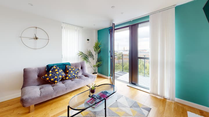 1 Bed Skyline Modern Apartment With Balcony - Perry Barr - Birmingham 