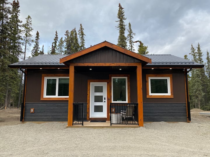 New Build - Cozy And Modern 2 Bedroom Guest House - Yukon
