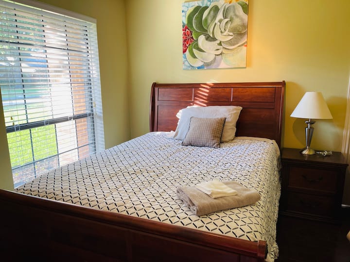 Cheerful & Private 1 Bedroom W/high Speed Wi-fi - Plano, TX