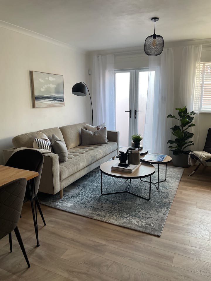 Newly Renovated Home Away From Home Town House - Carlisle