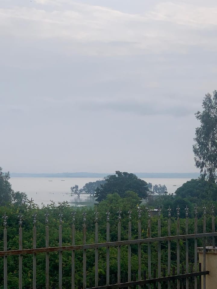 Beautiful 4 Bedroom Villa Overlooking Lake Tana. - Bahir Dar